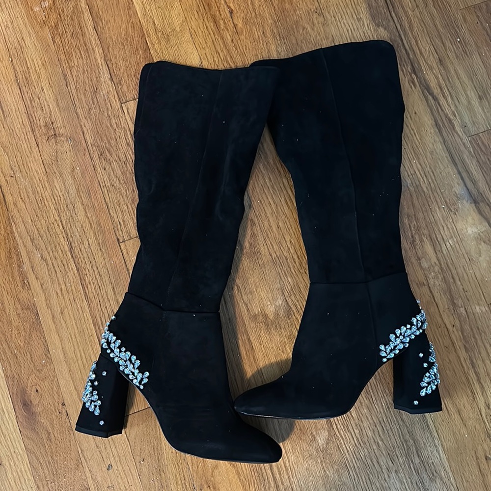Women’s Suede Boots